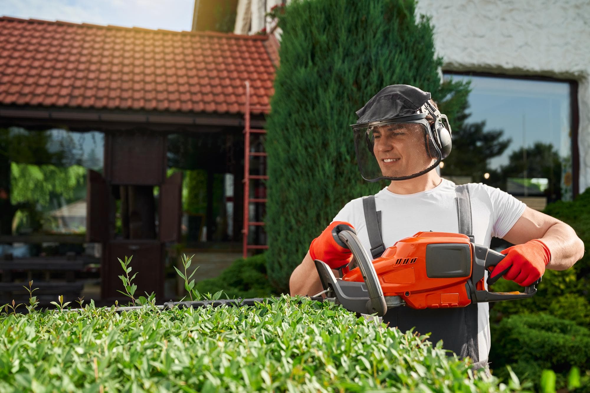 Garten- & Landschaftsbau bei der Arbeit