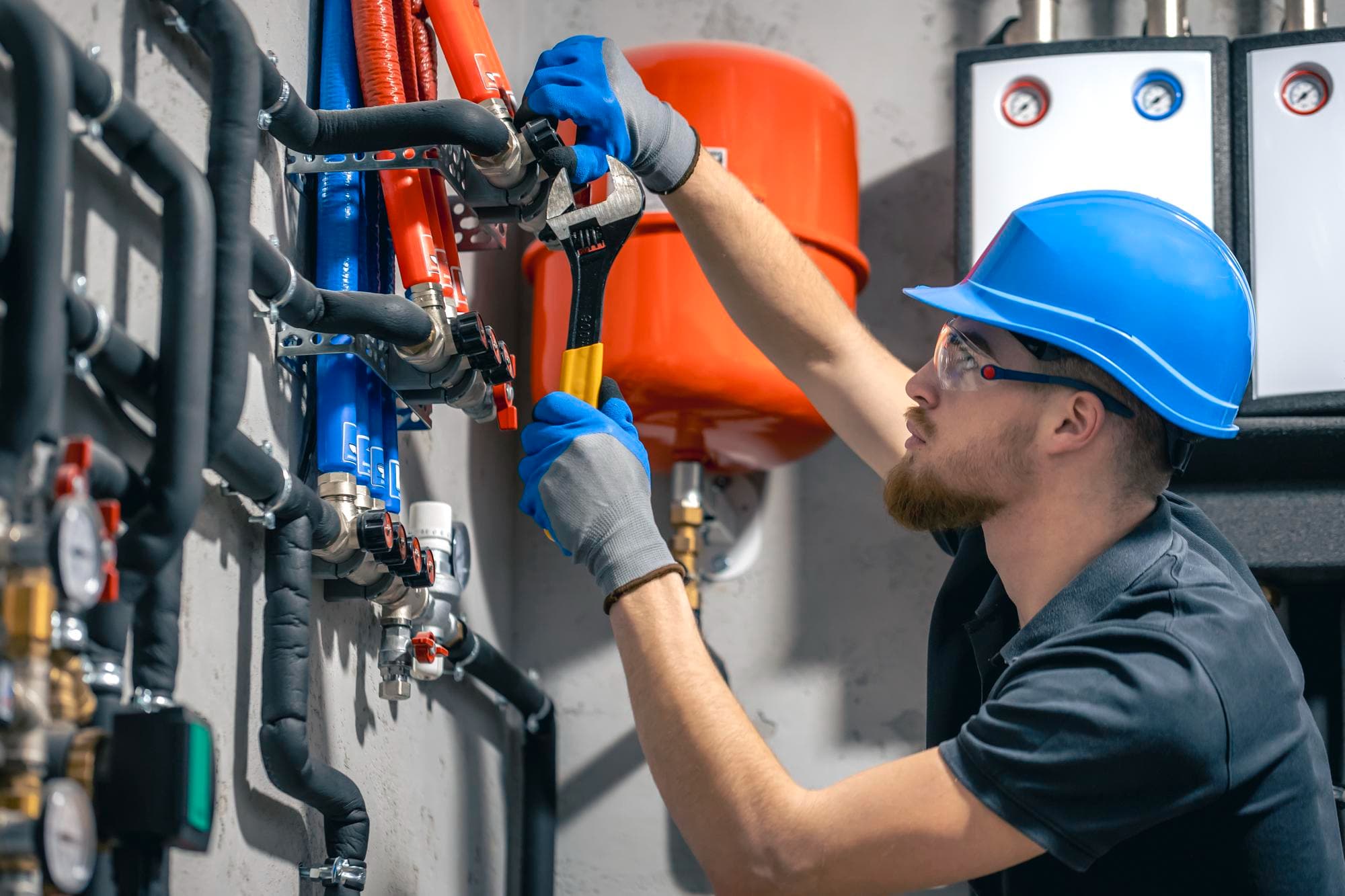 SHK & Sanitär bei der Arbeit